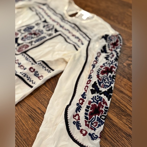 Veronica Beard Tobie Boho Silk White Blouse with Red and Blue Embroidery Size 6 - Picture 8 of 11